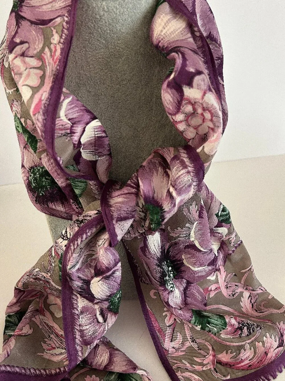 Nice Lot of 2 Oscar de la Renta Silk Floral Oblong Scarves Great Condit/Vintage